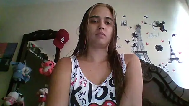 trianabell online show from November 21, 2025, 6:39 pm