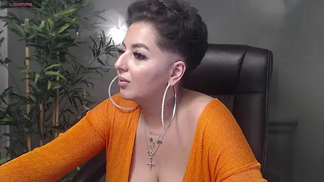 Snapshot of BustyAllyy chatting on January 21, 2025, 1:50 am BustyAllyy online show from January 21, 2025, 1:50 am