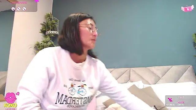 Snapshot of SharisWillian chatting on March 27, 2026, 3:23 am SharisWillian online show from March 27, 2026, 3:23 am