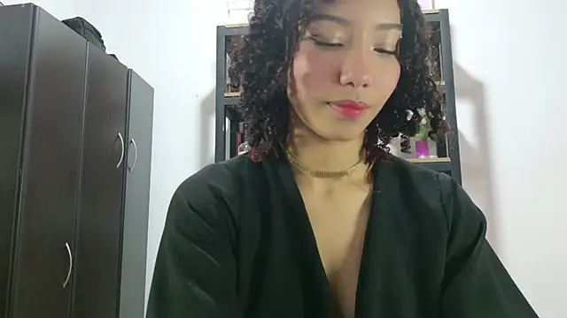 Snapshot of nya_ah chatting on March 12, 2025, 7:24 am nya ah online show from March 12, 2025, 7:24 am