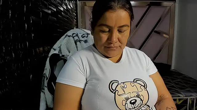 DaianaLutz online show from January 10, 2026, 1:24 pm