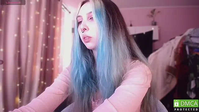 JustMeowGirl online show from March 18, 2026, 6:05 am