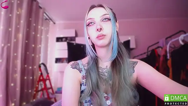 JustMeowGirl online show from April 11, 2026, 6:18 am