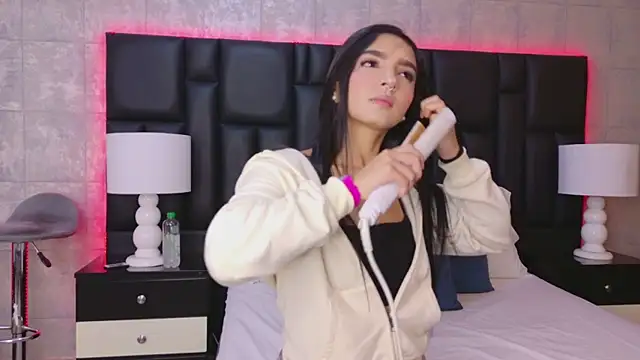 MiaSweeths online show from October 25, 2025, 11:40 am