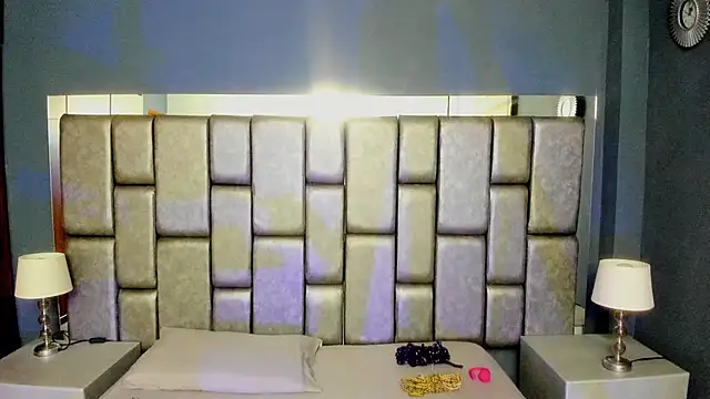 Foxy Assh  online show from February 13, 2026, 5:14 am