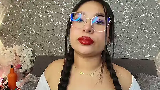 mia roux13 online show from January 30, 2025, 7:48 pm