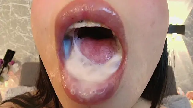 mia roux13 online show from February 24, 2025, 2:40 am