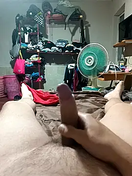 Aledw9 online show from February 17, 2026, 5:48 am