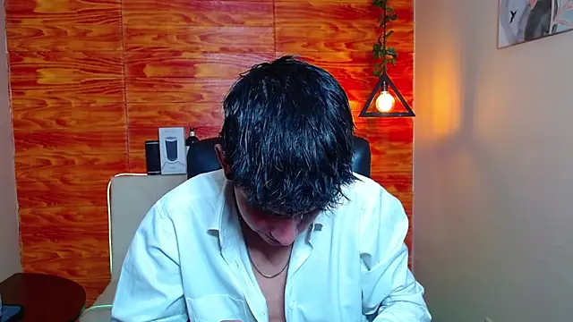 Snapshot of Bastiaan_28 chatting on January 20, 2025, 2:03 pm Bastiaan 28 online show from January 20, 2025, 2:03 pm