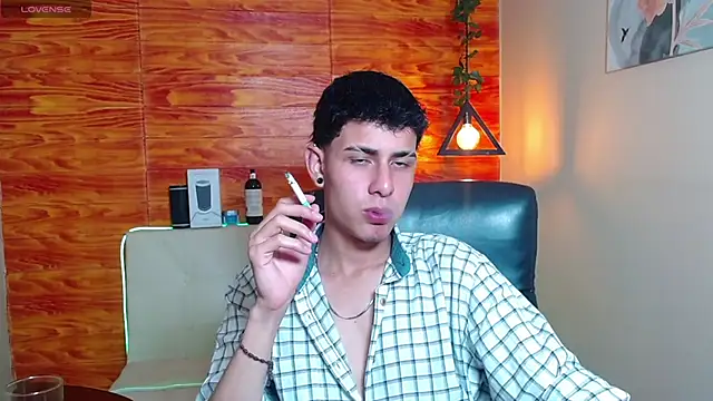 Snapshot of Bastiaan_28 chatting on January 25, 2025, 8:00 am Bastiaan 28 online show from January 25, 2025, 8:00 am