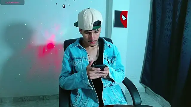 Bastiaan 28 online show from October 10, 2025, 10:53 pm