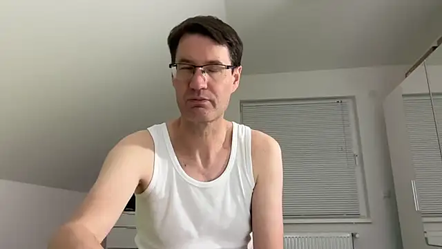 zxzx cam1 online show from March 13, 2026, 6:25 pm