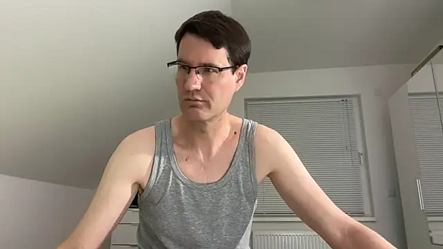 zxzx cam1 online show from March 16, 2026, 3:49 pm