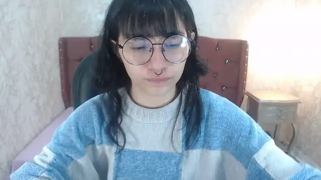 charlottemoonxz online show from February 2, 2025, 1:52 pm