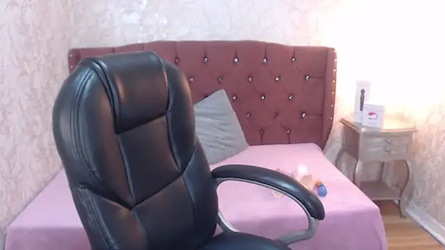 charlottemoonxz online show from February 13, 2025, 11:26 pm