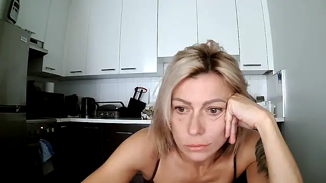 anechka1 online show from October 4, 2025, 4:49 pm