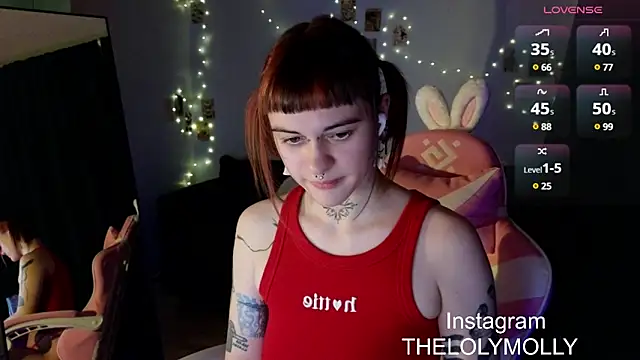 Snapshot of LolyMolli chatting on March 9, 2025, 5:17 pm LolyMolli online show from March 9, 2025, 5:17 pm