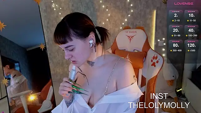 LolyMolli online show from November 23, 2025, 10:04 am