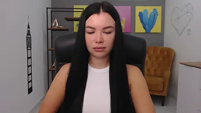 MadisonGomes online show from November 4, 2025, 8:35 am