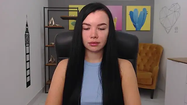 MadisonGomes online show from November 6, 2025, 8:26 am