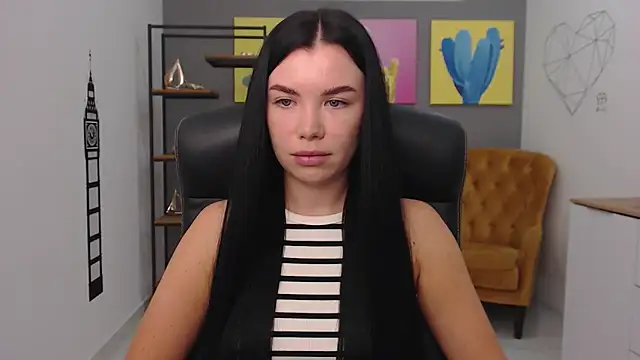 MadisonGomes online show from November 7, 2025, 8:25 am