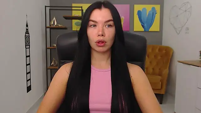 MadisonGomes online show from November 21, 2025, 8:35 am