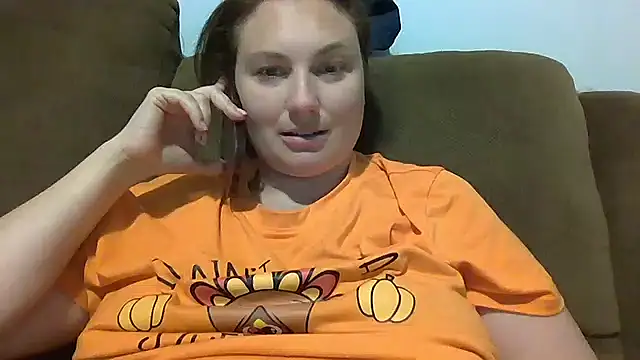 Snapshot of MilfyMrsRobinson chatting on November 12, 2025, 12:38 pm MilfyMrsRobinson online show from November 12, 2025, 12:38 pm