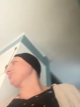 MilfyMrsRobinson online show from February 2, 2026, 12:48 pm