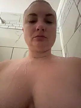 MilfyMrsRobinson online show from May 24, 2026, 1:27 pm