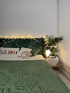 KimArts online show from October 9, 2025, 4:38 pm