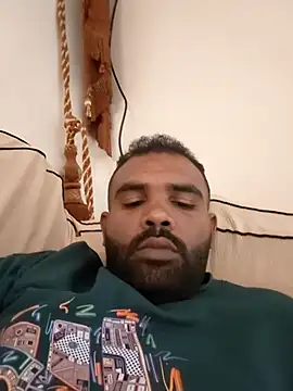 Snapshot of ListedLoin chatting on November 16, 2025, 10:43 am ListedLoin online show from November 16, 2025, 10:43 am