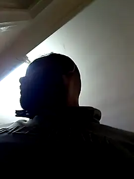 Snapshot of ListedLoin chatting on November 17, 2025, 7:30 pm ListedLoin online show from November 17, 2025, 7:30 pm