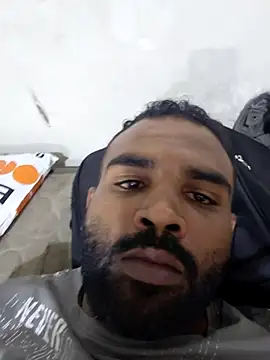 ListedLoin online show from November 24, 2025, 2:17 pm