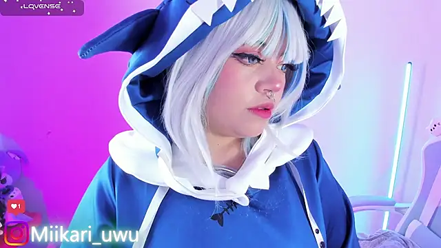 Ahri Elderwood online show from March 15, 2026, 4:51 am