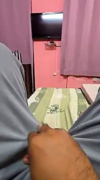 Snapshot of Loveboycurvy chatting on March 21, 2025, 2:51 pm Loveboycurvy online show from March 21, 2025, 2:51 pm