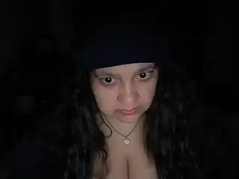 MelanieFawker online show from November 15, 2025, 1:07 pm