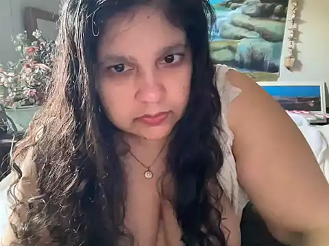 MelanieFawker online show from November 17, 2025, 10:59 pm