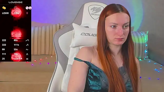 Snapshot of FlamyGold chatting on December 15, 2025, 1:32 am FlamyGold online show from December 15, 2025, 1:32 am