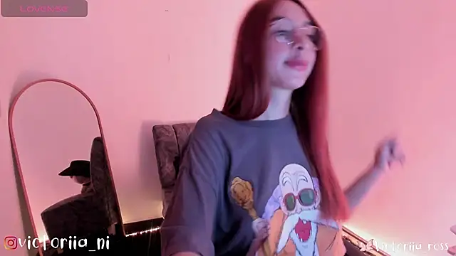 Snapshot of Victoria-ross chatting on December 11, 2024, 8:28 pm Victoria-ross online show from December 11, 2024, 8:28 pm