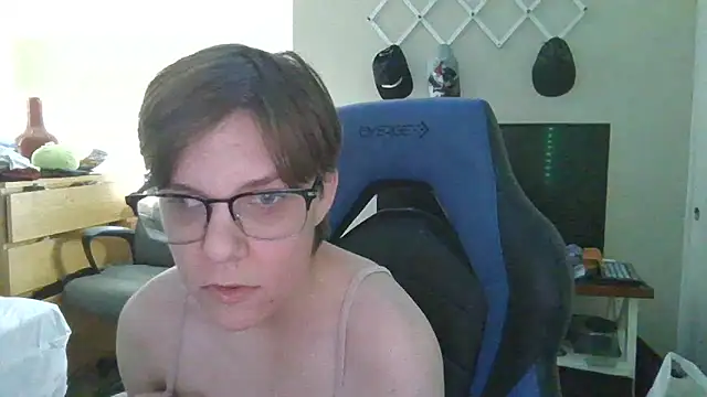 KaliSnow199623 online show from February 17, 2025, 12:32 am