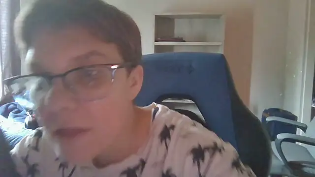 KaliSnow199623 online show from September 10, 2025, 10:10 pm