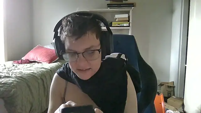 KaliSnow199623 online show from January 8, 2026, 9:17 pm