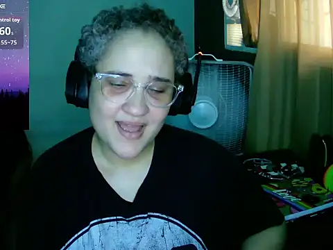 Snapshot of lolalicious_758 chatting on October 6, 2025, 6:05 pm lolalicious 758 online show from October 6, 2025, 6:05 pm