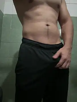 Snapshot of Mr_savage69 chatting on December 3, 2025, 5:48 am Mr savage69 online show from December 3, 2025, 5:48 am