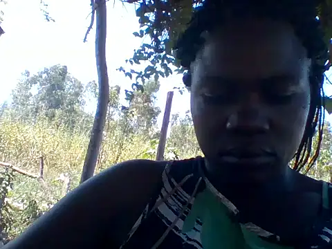 missarpie online show from December 17, 2025, 11:16 am