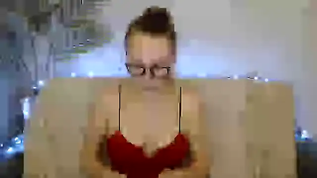  Leslyy Solo 1 online show from November 4, 2025, 6:40 pm