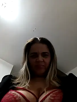 Snapshot of hugebobbs chatting on September 23, 2025, 12:41 pm hugebobbs online show from September 23, 2025, 12:41 pm