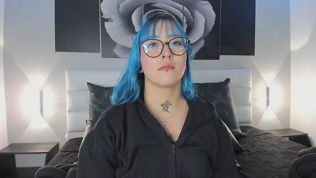 sofi bakerr online show from December 3, 2025, 11:41 am