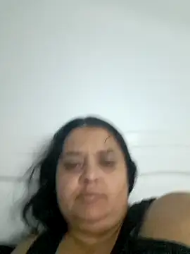 sarahhh1987 online show from November 13, 2025, 7:02 pm