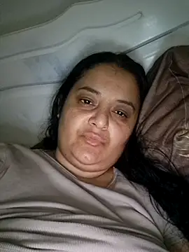 sarahhh1987 online show from November 21, 2025, 9:46 pm